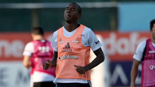 Talisca Göz Dolduruyor!